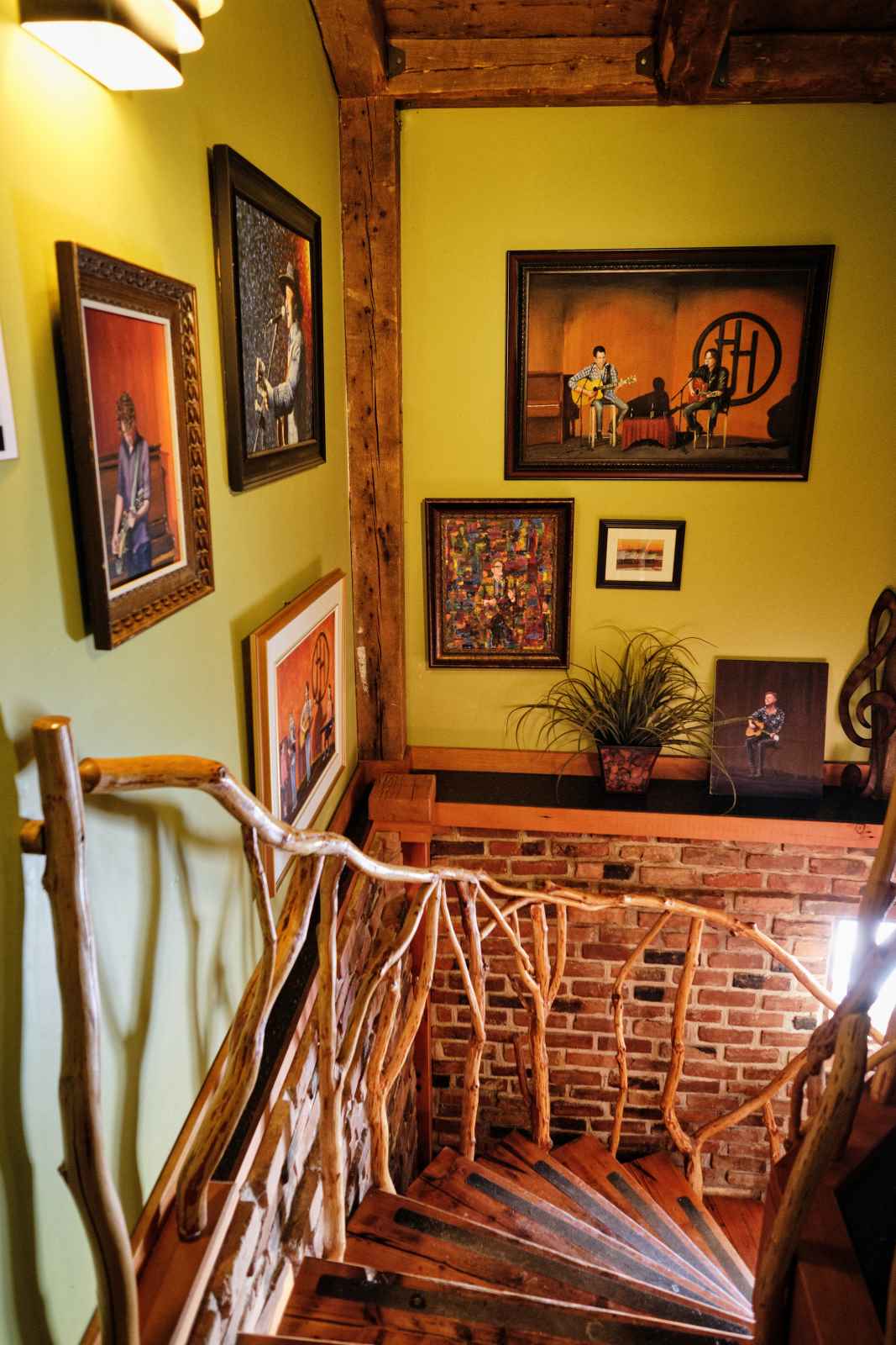 Dining Harmony House